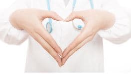 高校应如何呵护学生心理健康?