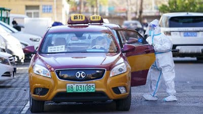 北京朝阳:就医保障车队服务风险区居民就医
