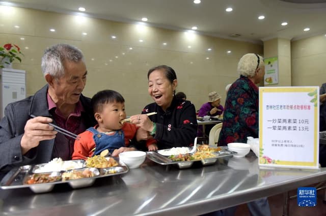 安徽合肥:宾馆餐厅变身社区助老食堂